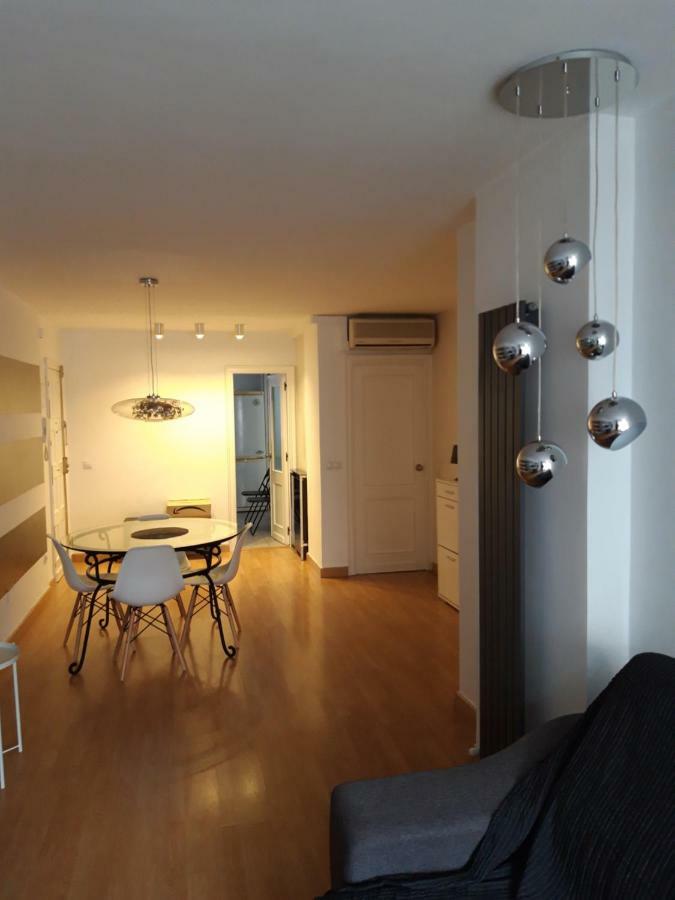 Mercado Suite Apartamento Аліканте Екстер'єр фото